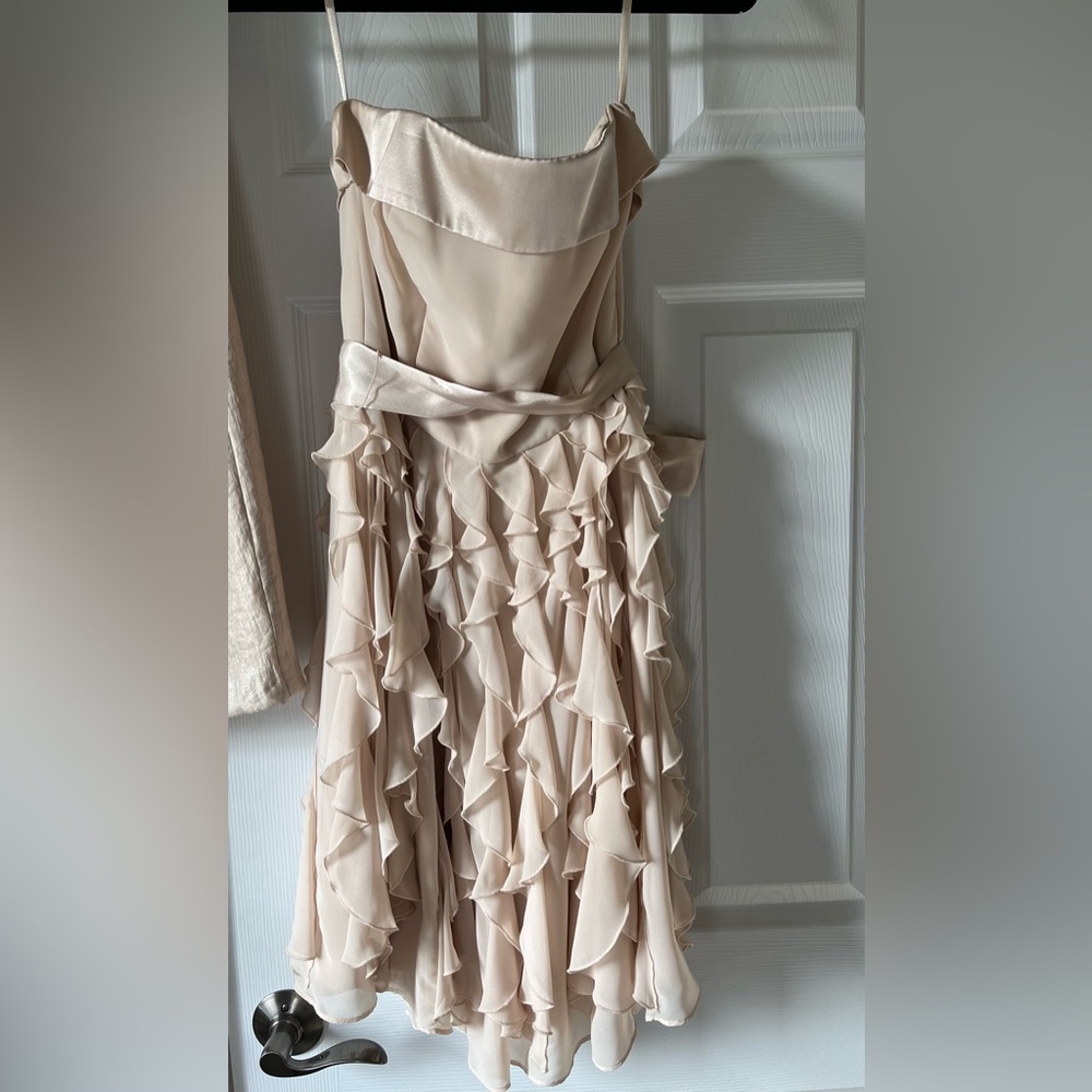 Cream/tan White House/Black Market Dress. Size 2